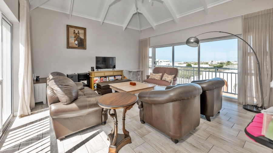 4 Bedroom Property for Sale in Struisbaai Western Cape
